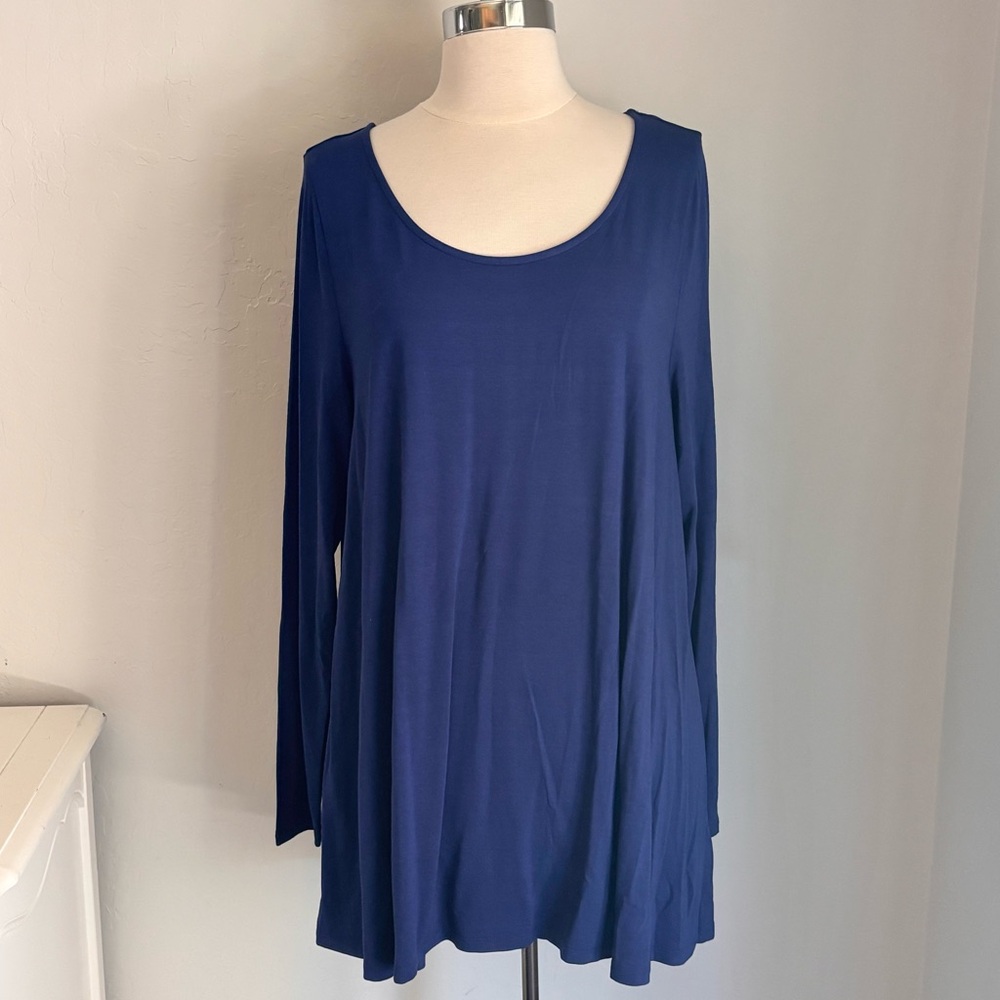 Soft Surroundings Basic Layering Long Sleeve Round Scoop Neck Tee, Blue. Sz L